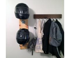 Вешалка-держатель для шлемов